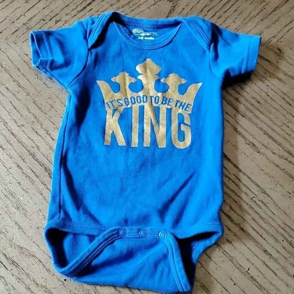 Boys 6-12 month King Onsie